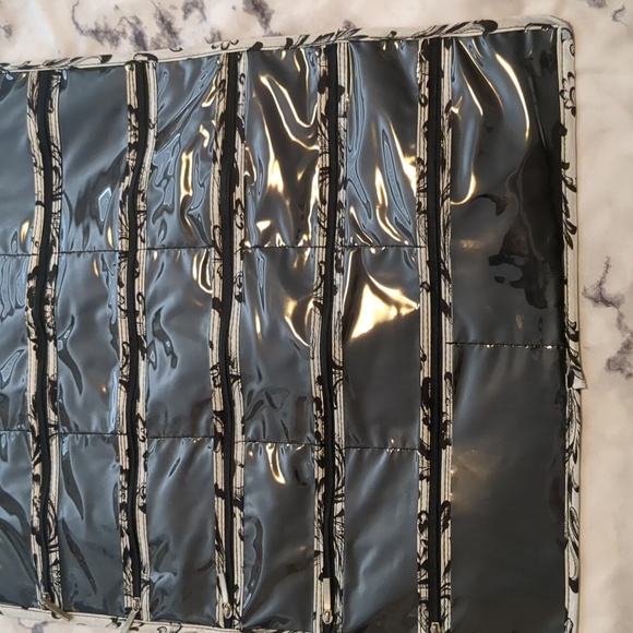 Hanging jewelry organizer unbranded - Picture 3 of 4